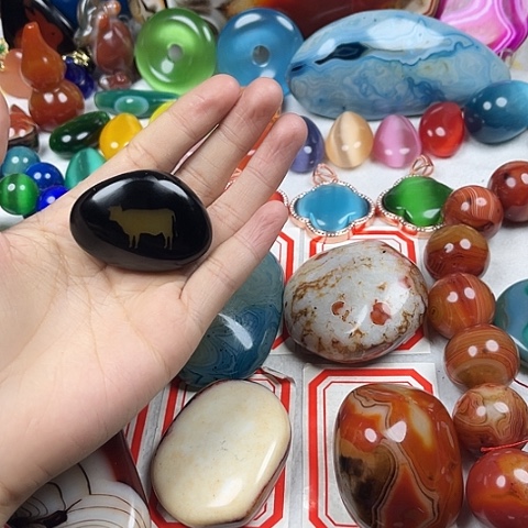 玛瑙/玉髓颈饰合金