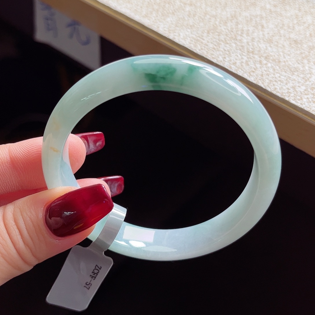 翡翠未镶嵌手镯手镯