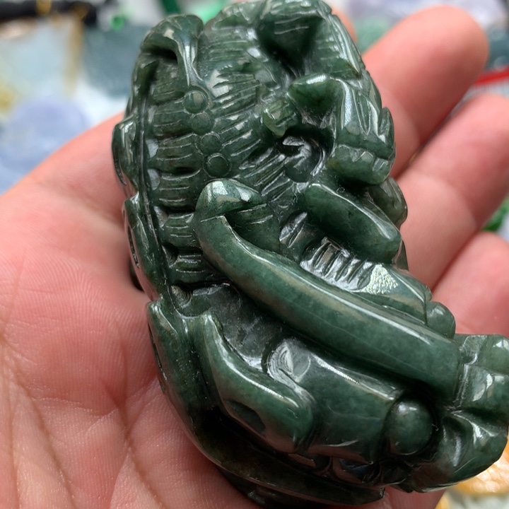 翡翠颈饰未镶嵌保真天然a货翡翠