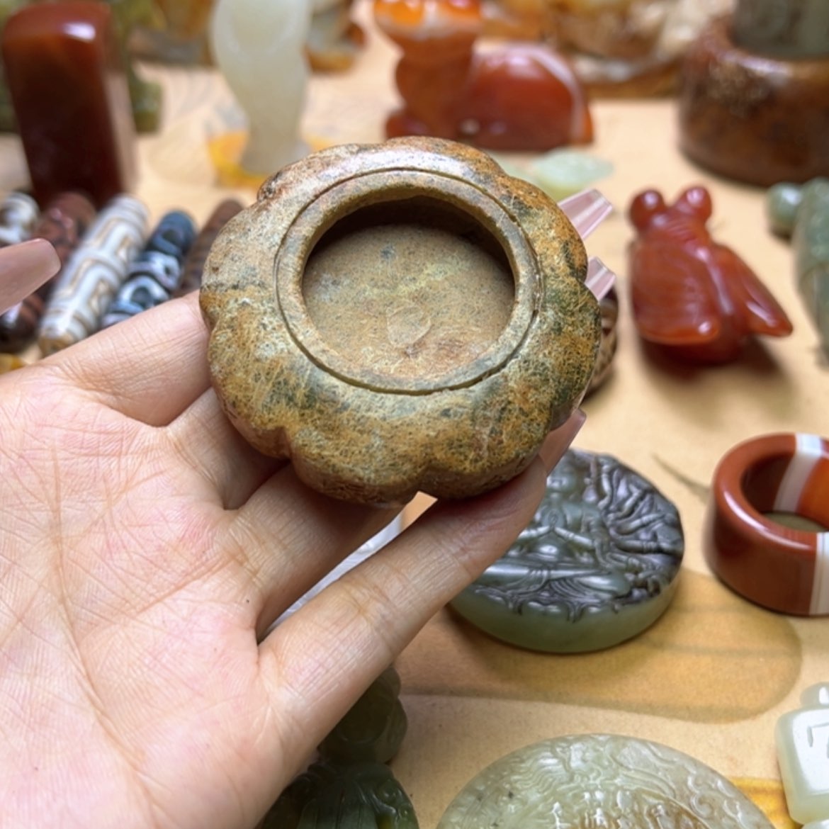 【闪购商品】蛇纹石玉颈饰未镶嵌