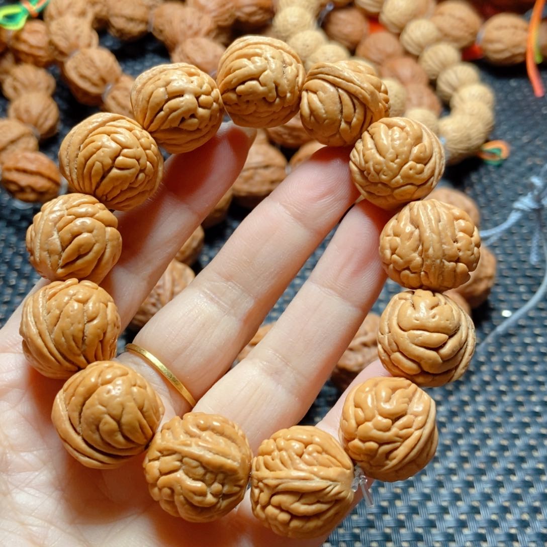 文玩核桃手串霸王龙