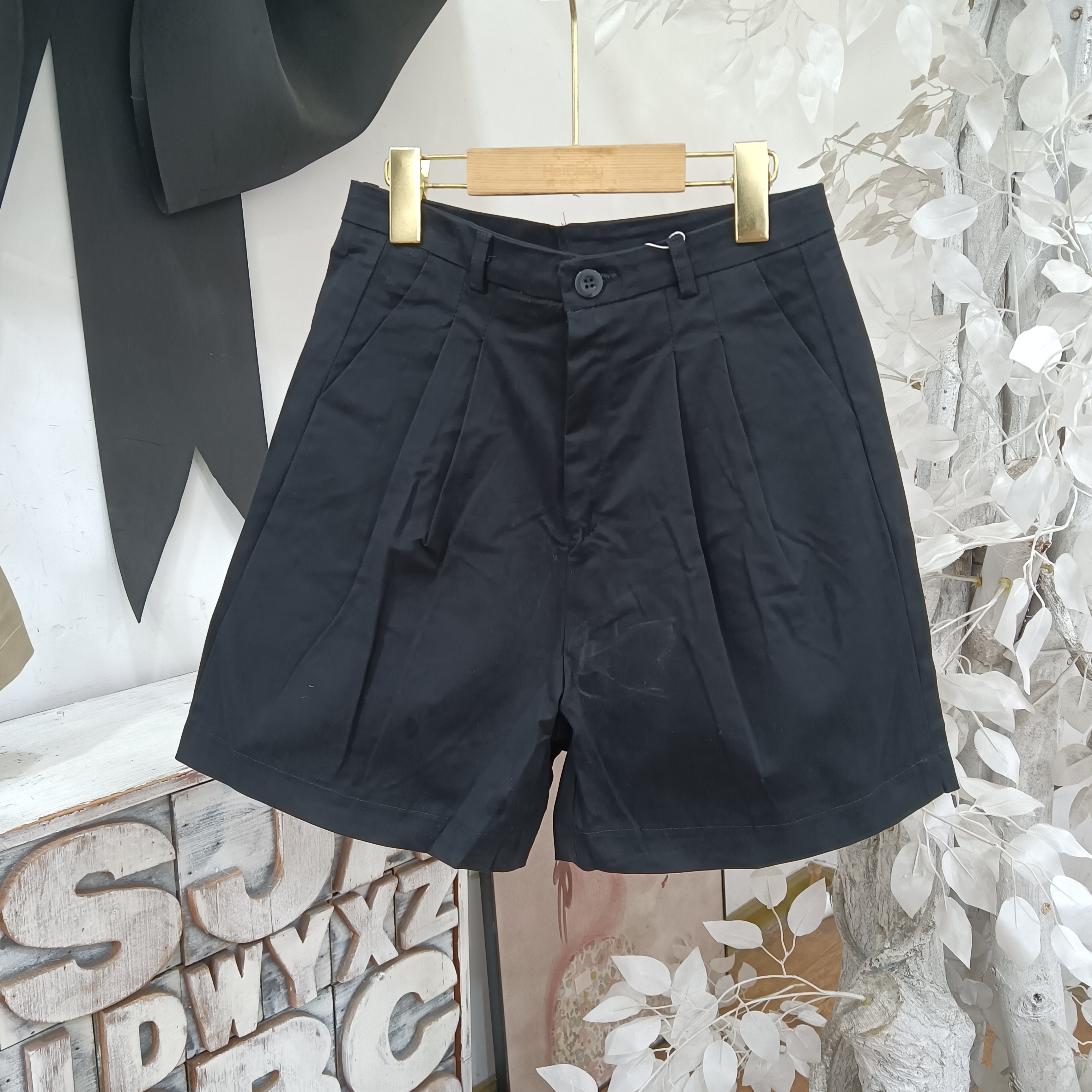 V823黑色成人休闲棉布短裤