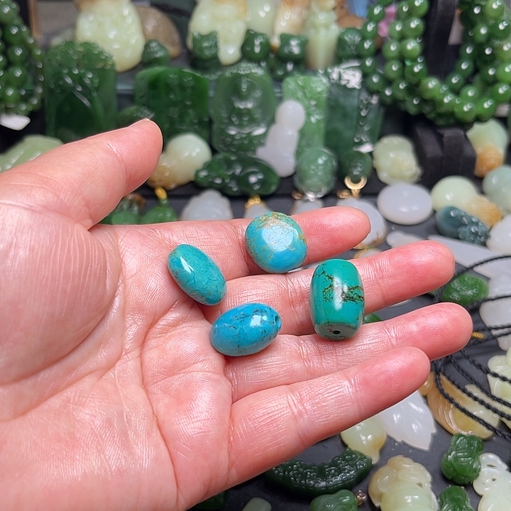 晴***天和田玉未镶嵌颈饰