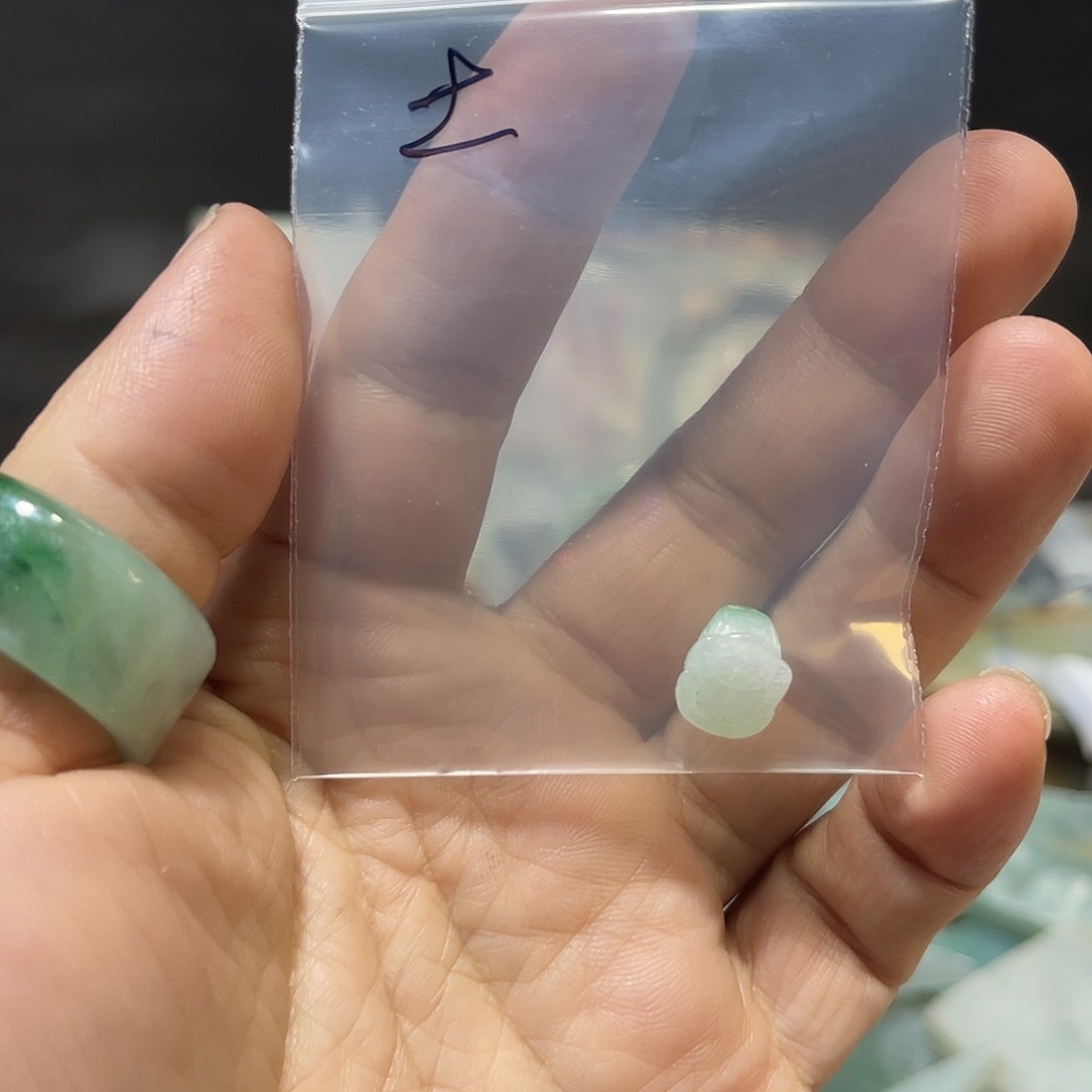 未镶嵌挂件翡翠拾****鞋翡翠