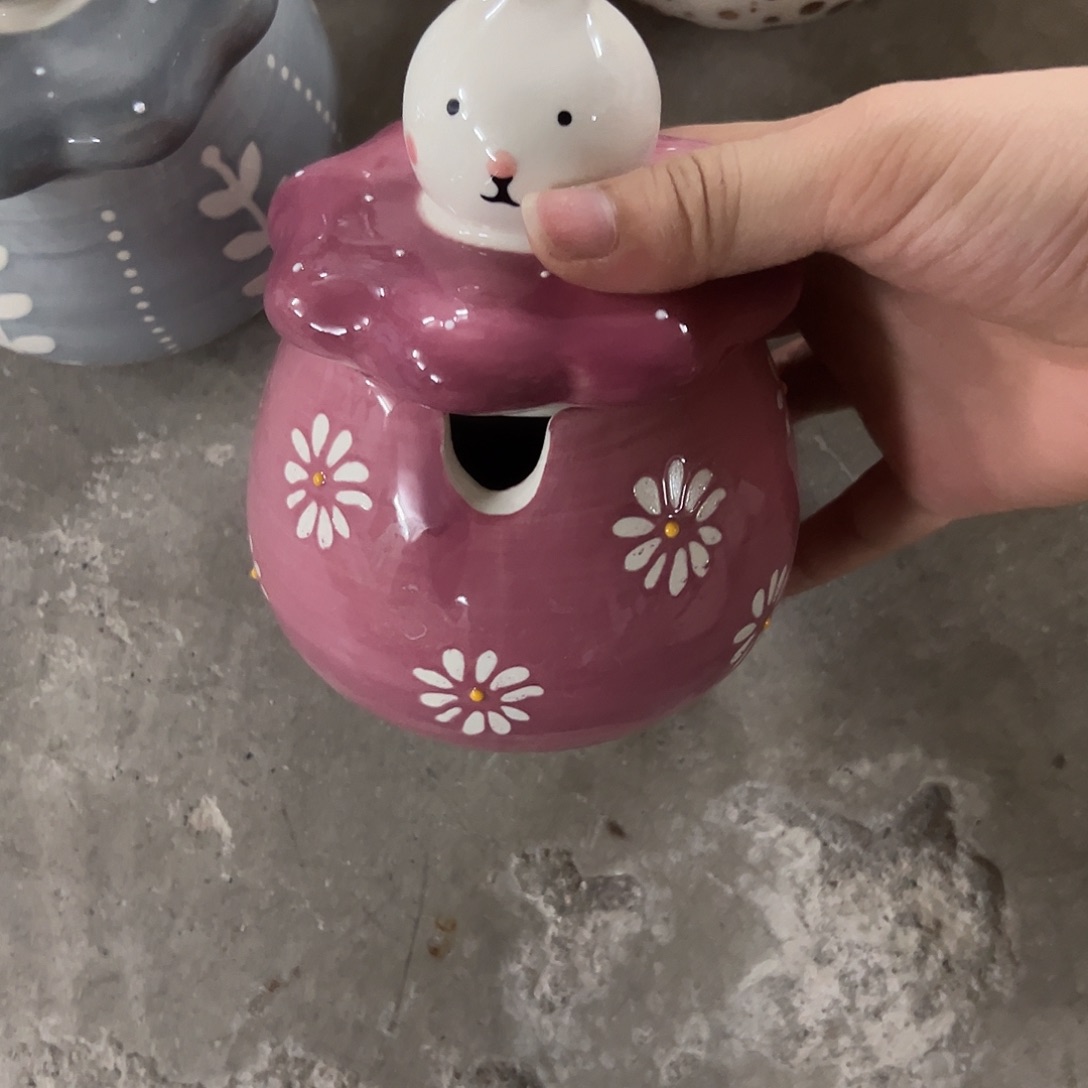 瓷微瑕粉色兔子调料罐