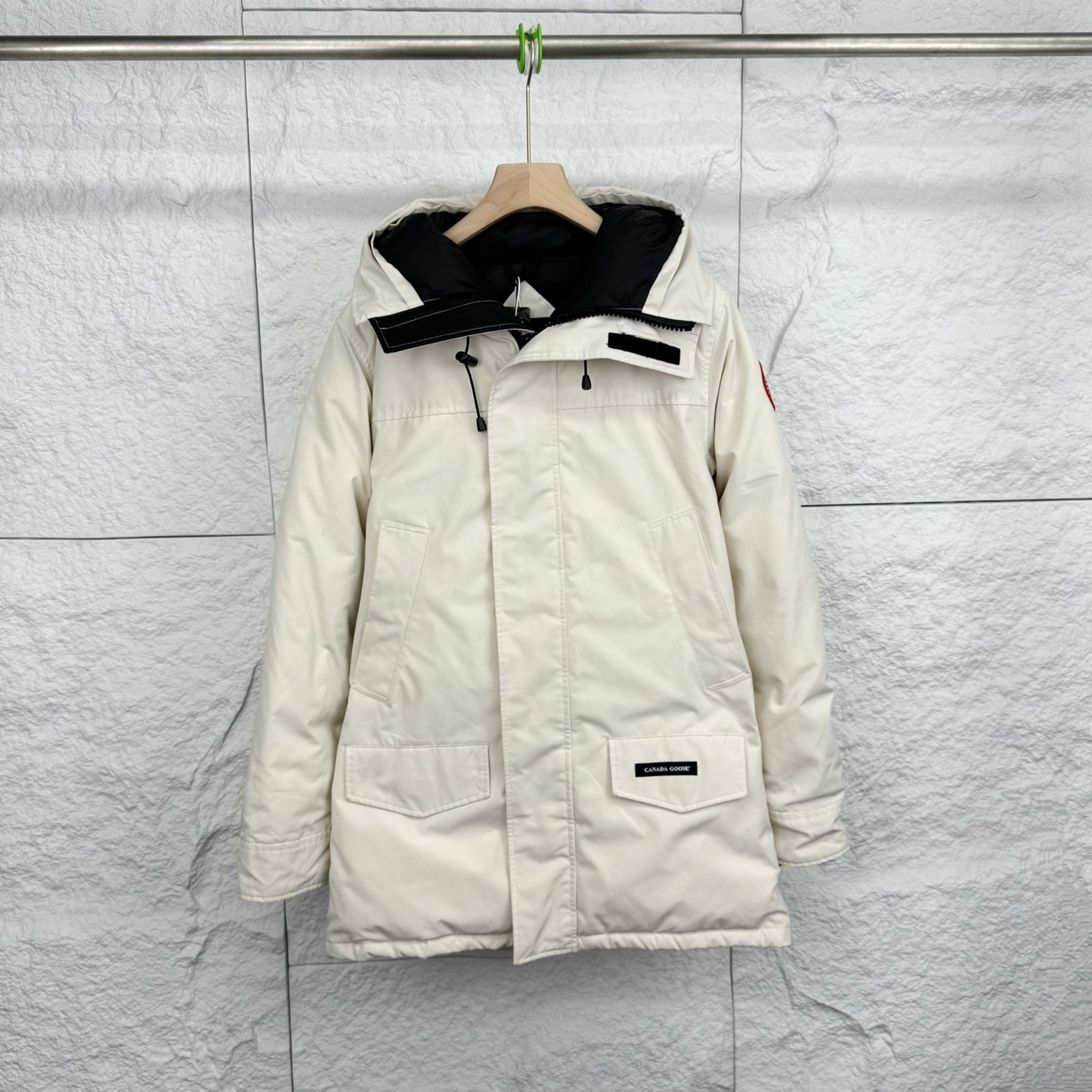 99新 CANADA GOOSE L码/加绒加厚连帽时尚棉服/11268146