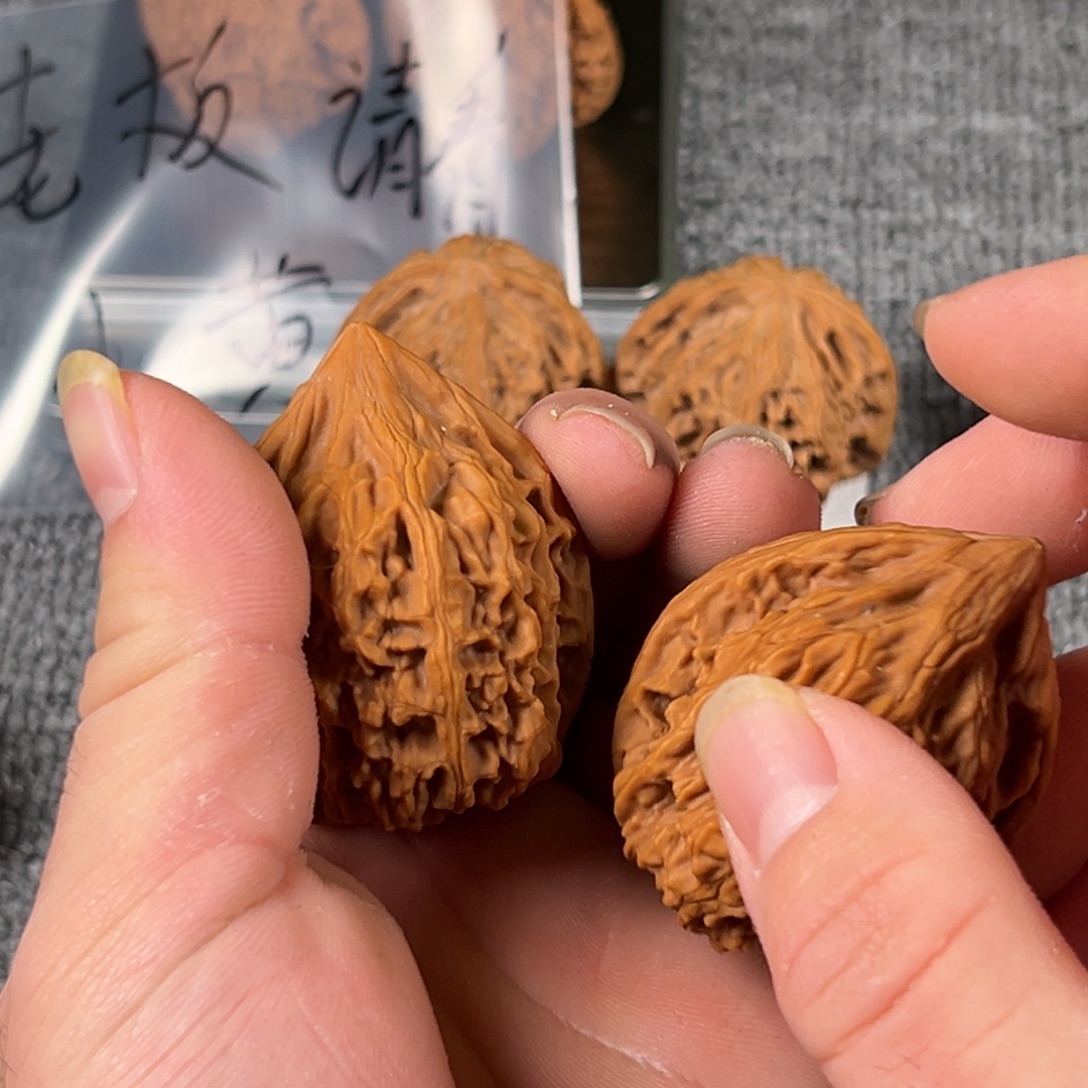 諨***文玩核桃吊坠老款鸡心
