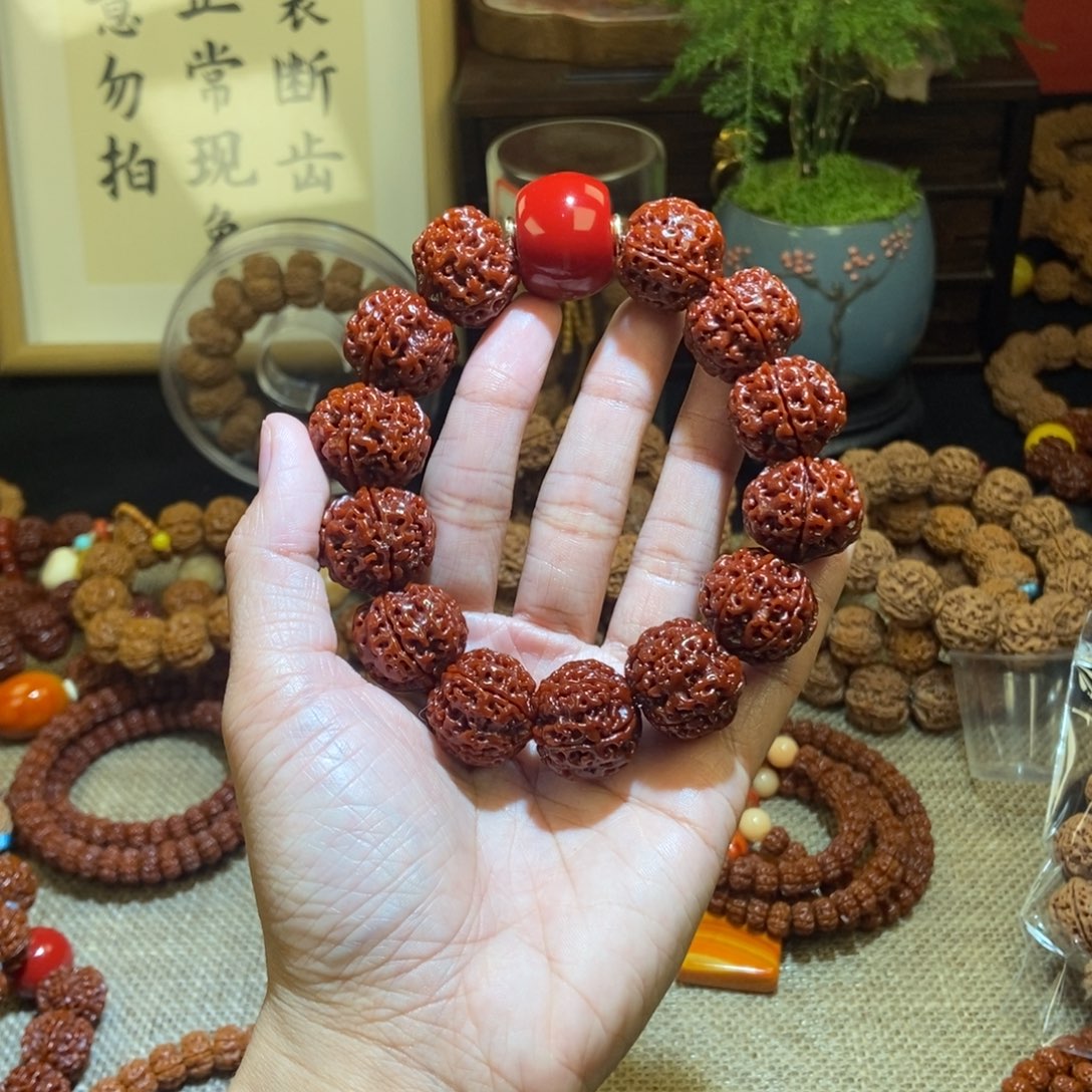 金刚菩提吊坠215玉化红桶珠