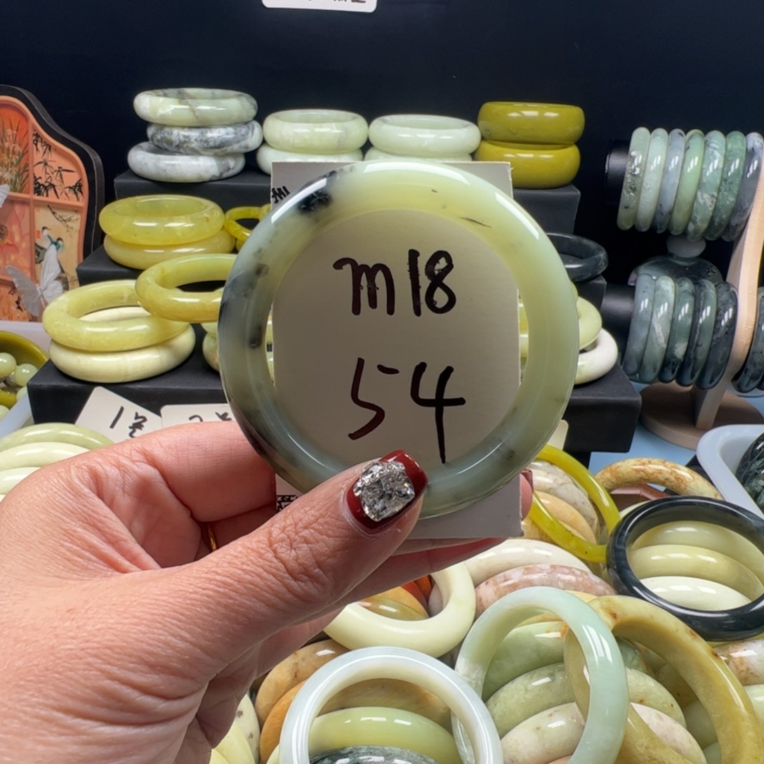 琉***舍蛇纹石玉未镶嵌手镯