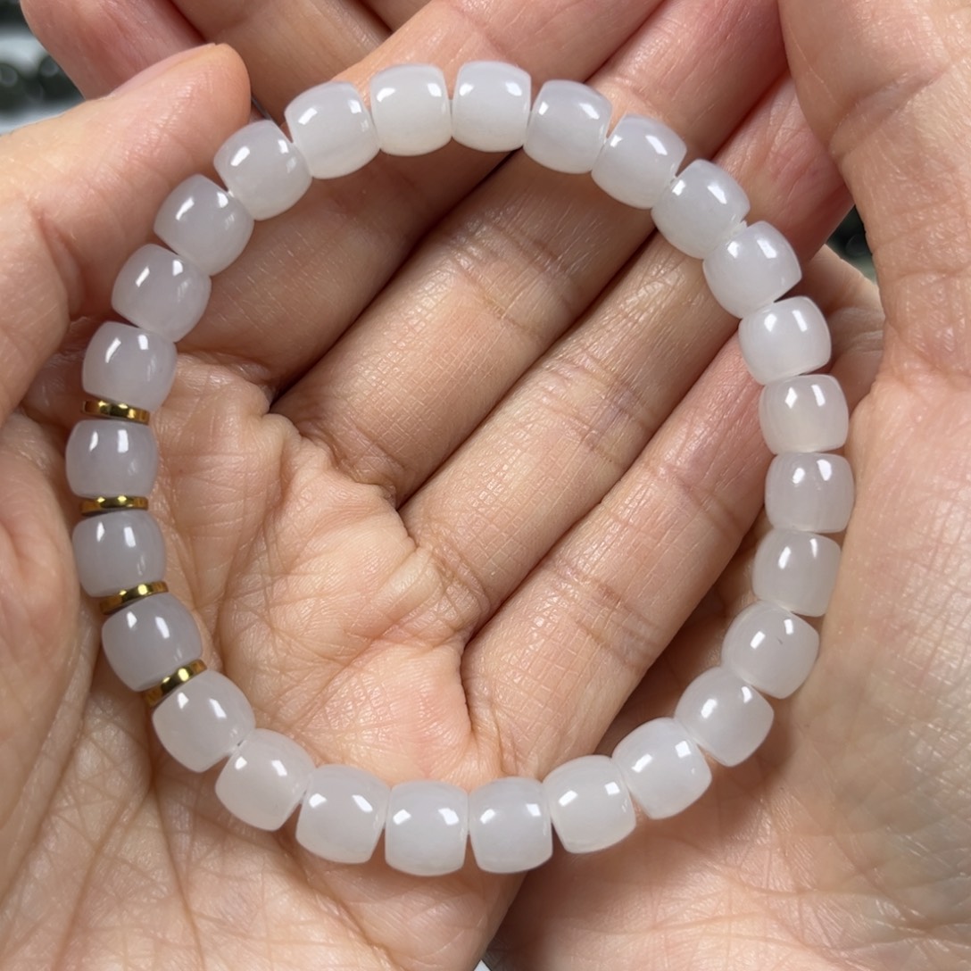 和田玉手链未镶嵌卡8直切珠宝级