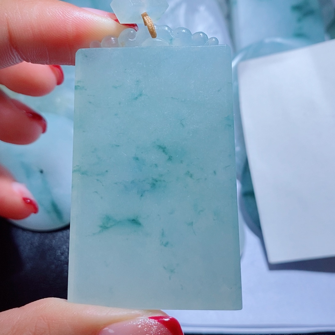 定制翡翠未镶嵌能*毛货不支持退换货付款后确认抛光