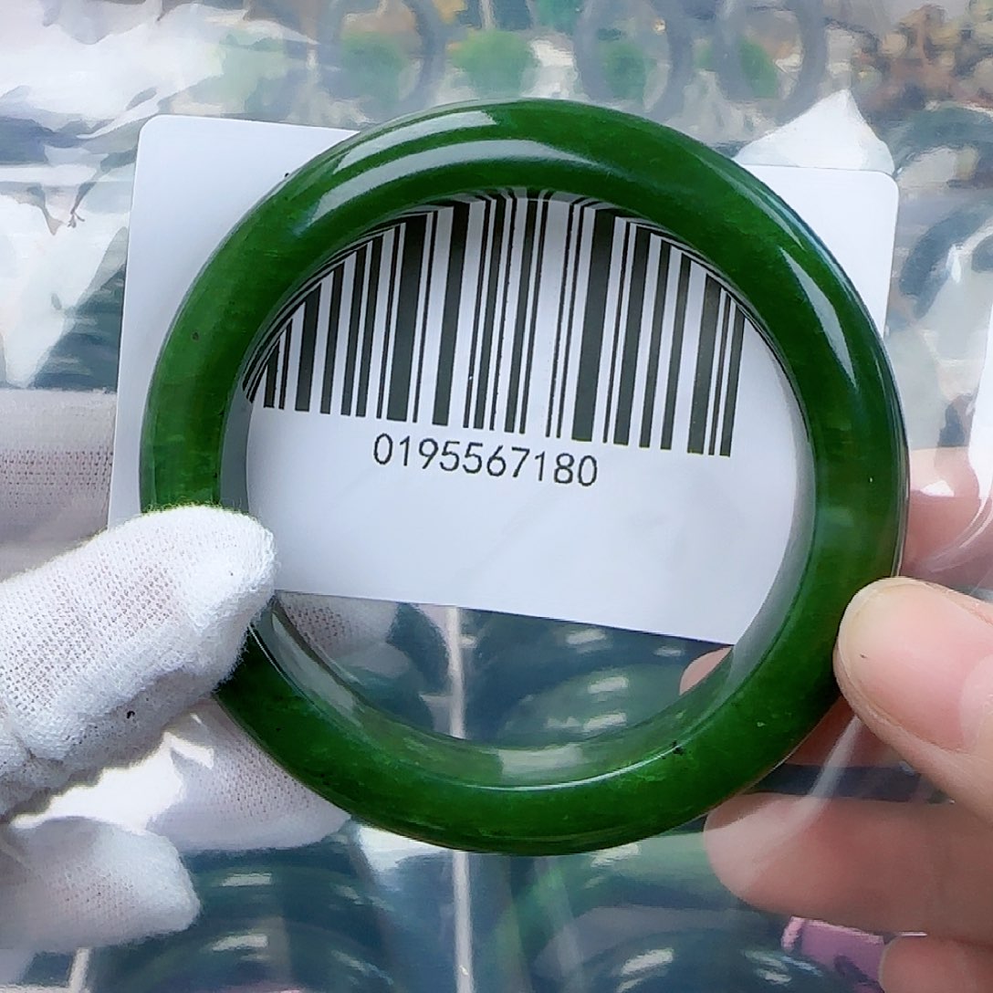 和田玉（碧玉）手镯未镶嵌包容5657