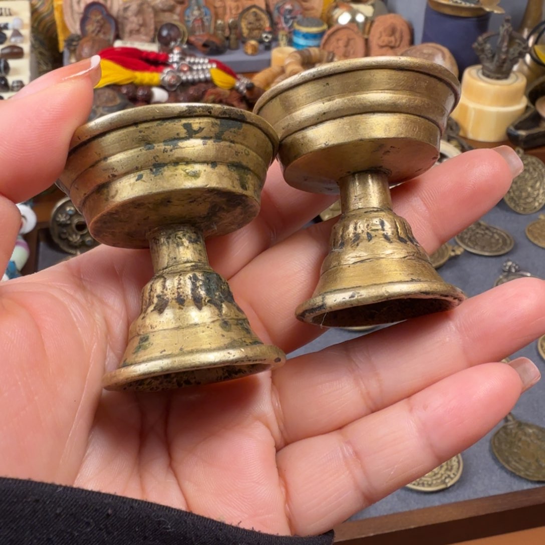 金属材质酥油灯一对