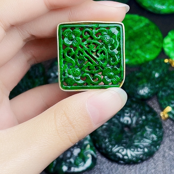 翡翠银S925镶嵌颈饰多样性