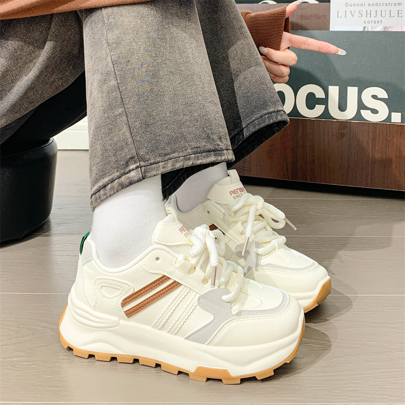 人本情侣鞋时尚百搭休闲鞋2026春季爆款条纹简约风学生运动小白鞋