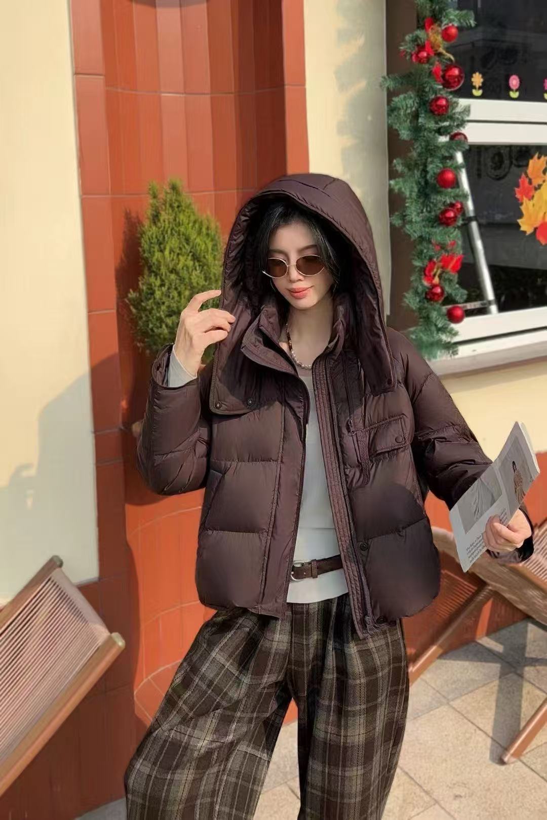 靓衣坊  品质90绒连帽时尚羽绒服