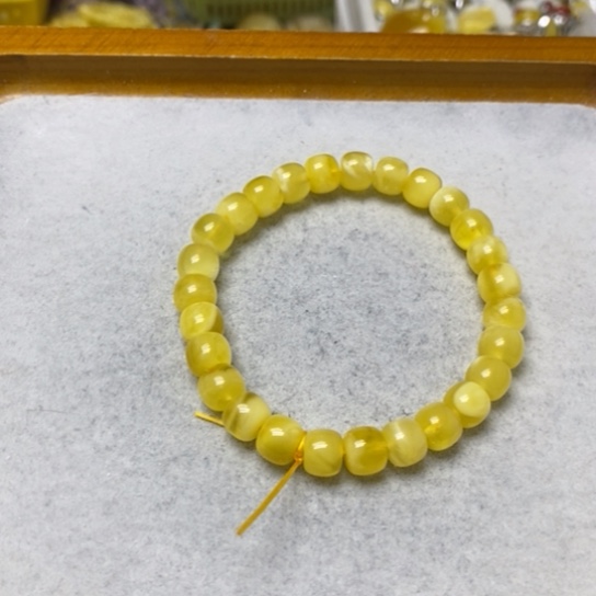 蜜蜡裸石未镶嵌手串