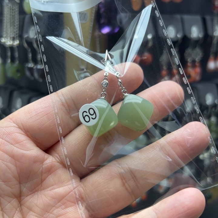 软***场银S925镶嵌和田玉耳饰