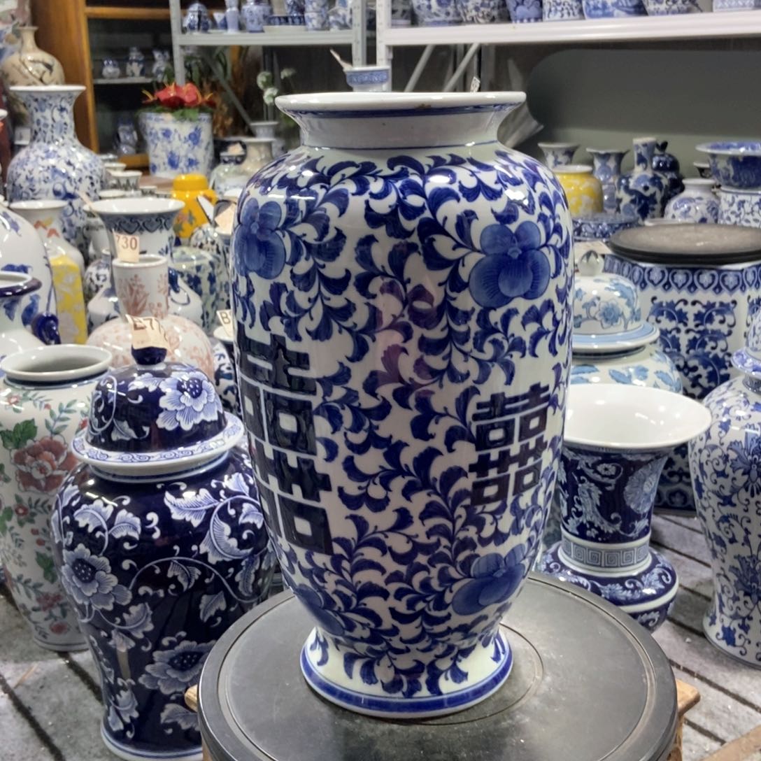 摆件花瓶手绘釉下彩