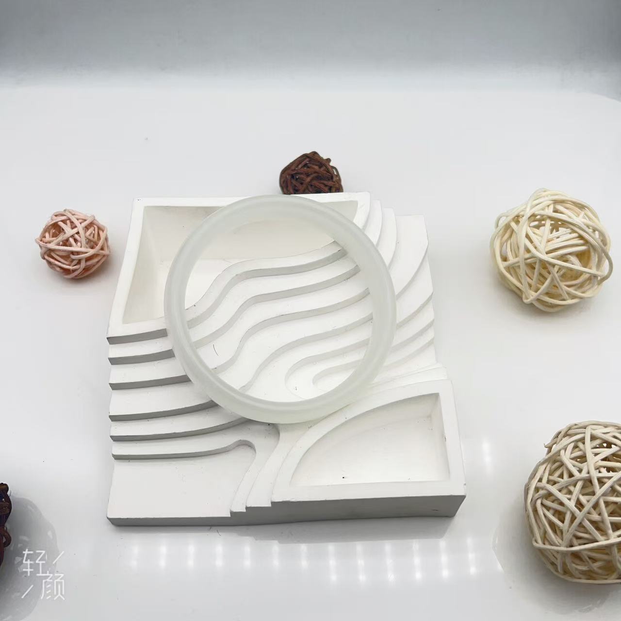 kz时尚精美大气手镯SZ0009礼盒a