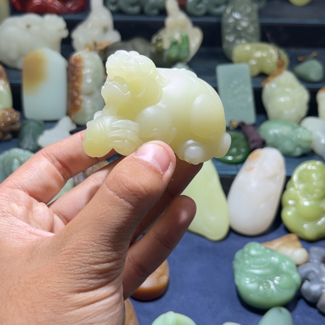 吾***岁和田玉未镶嵌挂件