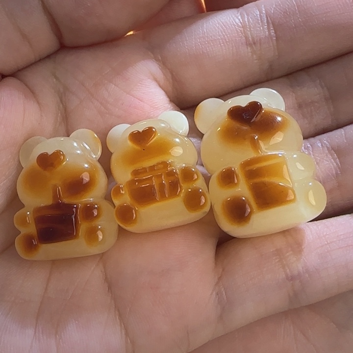 未镶嵌琥珀裸石比****天小熊