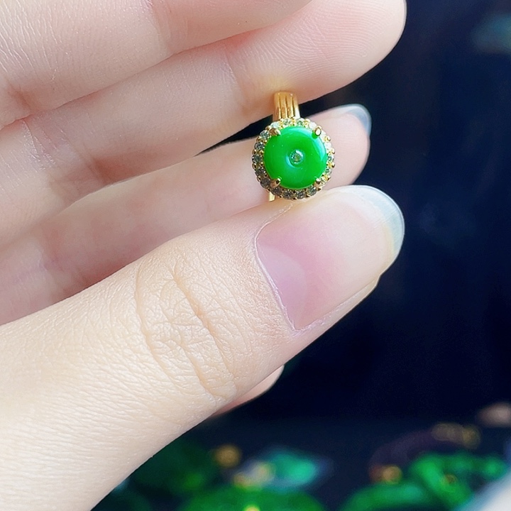 翡翠银S925镶嵌颈饰多样性