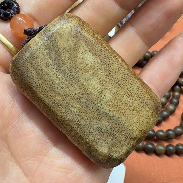 大叶紫檀（黑酸枝木类）