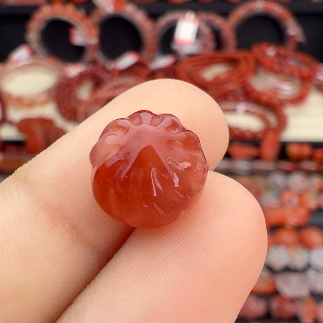 南红玛瑙未镶嵌颈饰包子