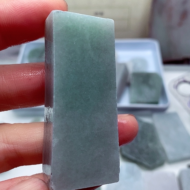 翡翠颈饰未镶嵌缅甸翡翠A货边角