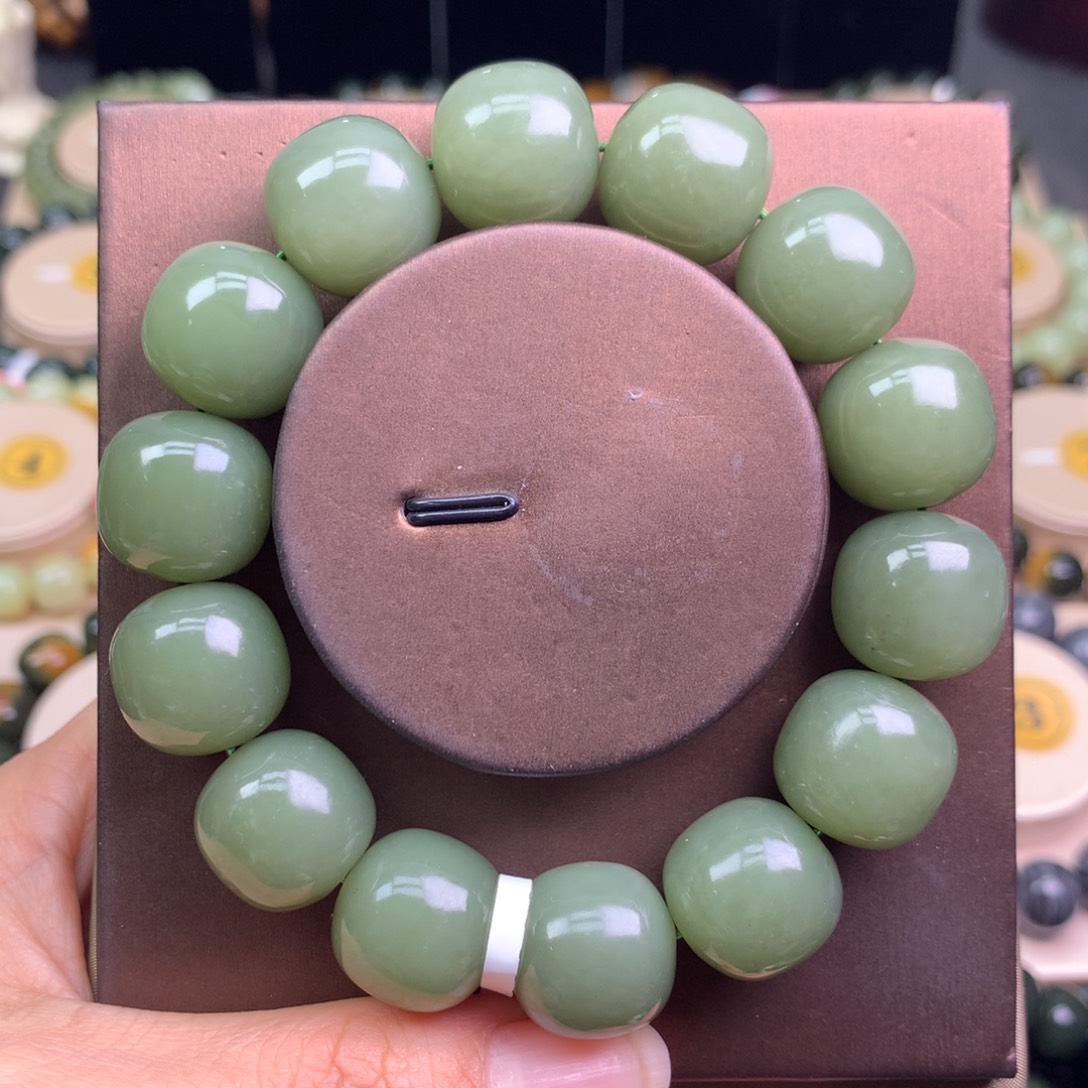 和田玉未镶嵌手链