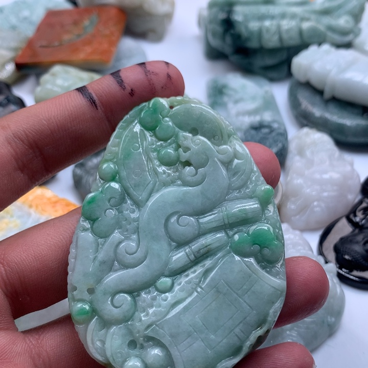 颈饰未镶嵌翡翠保真天然a货翡翠