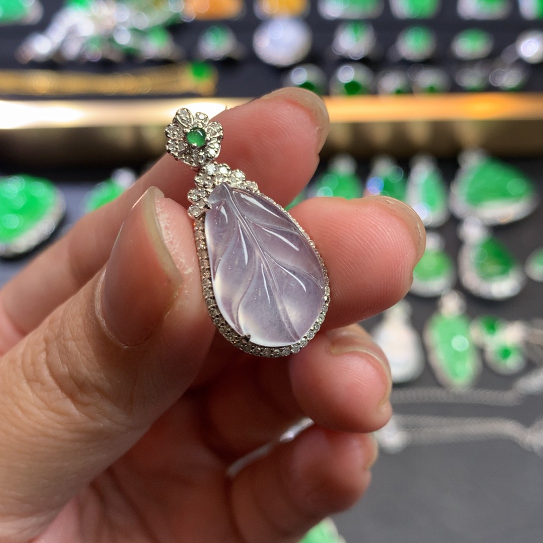 翡翠吊坠(不含链)18K金镶嵌