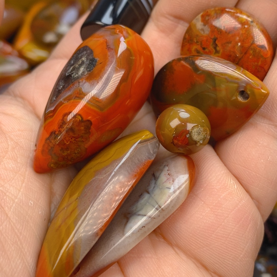 玛瑙/玉髓颈饰未镶嵌