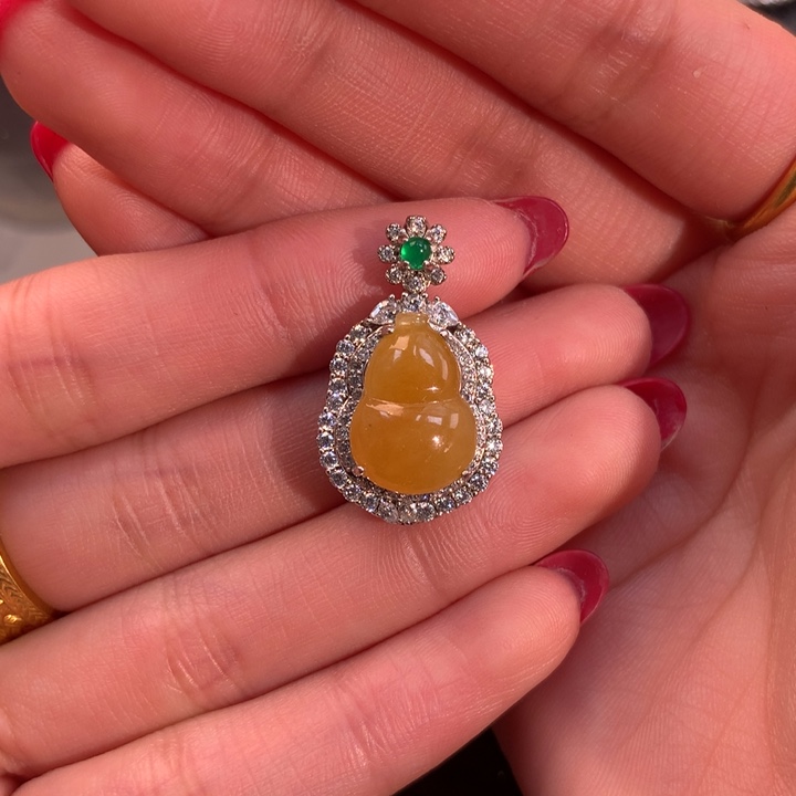 翡翠银S925镶嵌颈饰葫芦