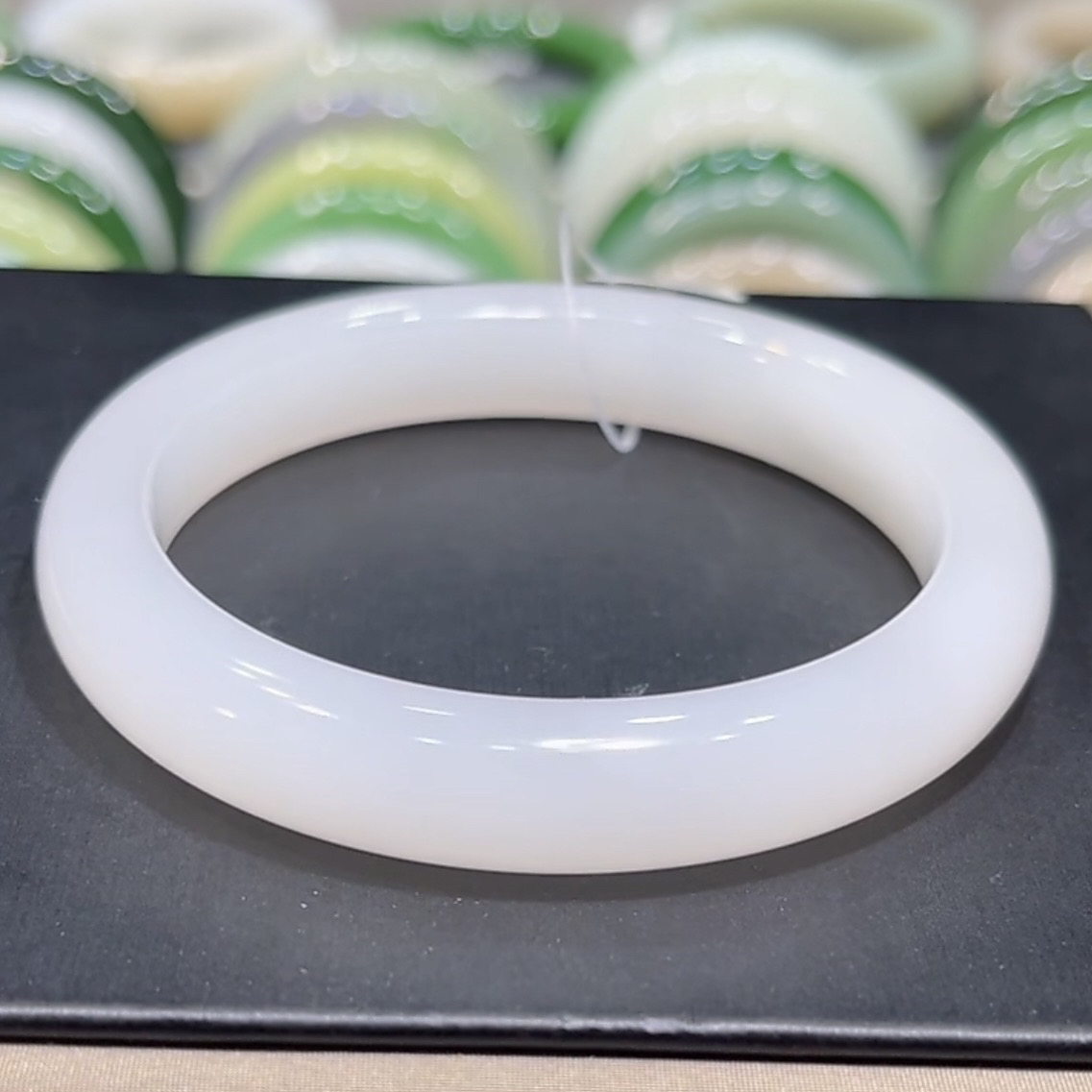 福利！和田玉高冰白玉手镯56-57圈口