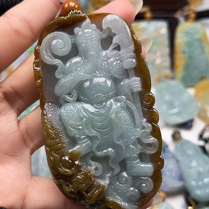 翡翠未镶嵌颈饰关二爷