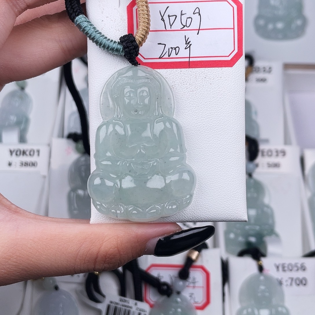 翡翠未镶嵌颈饰YD509