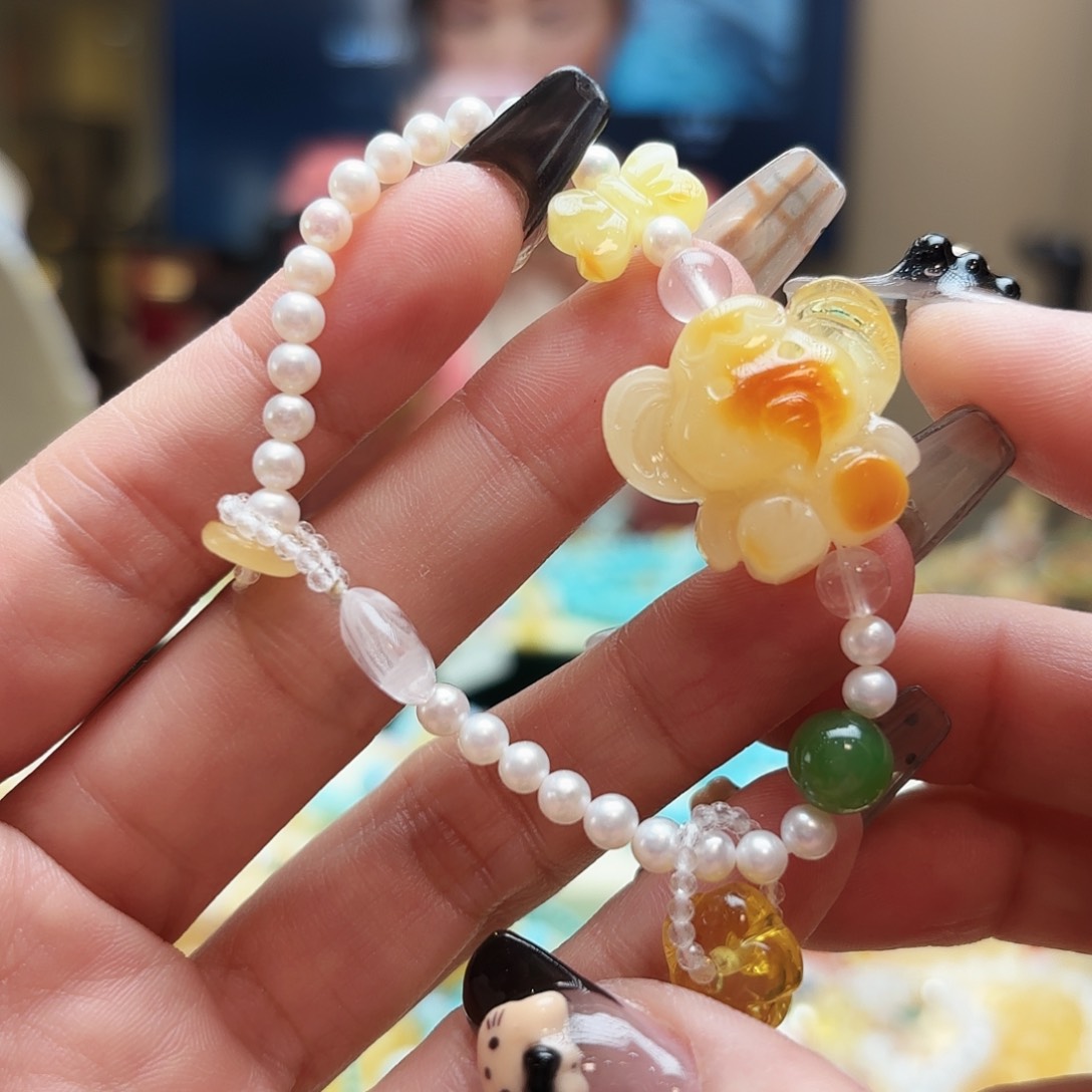 琥珀颈饰未镶嵌琥珀