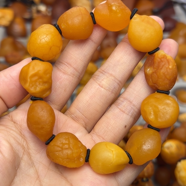 琥珀未镶嵌裸石天然蜜蜡