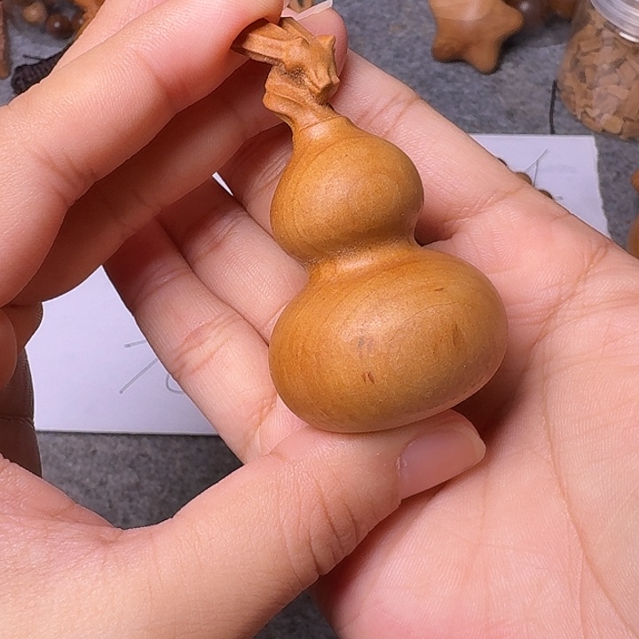 檀香木手串/手链老山檀香雕刻龙头大葫芦