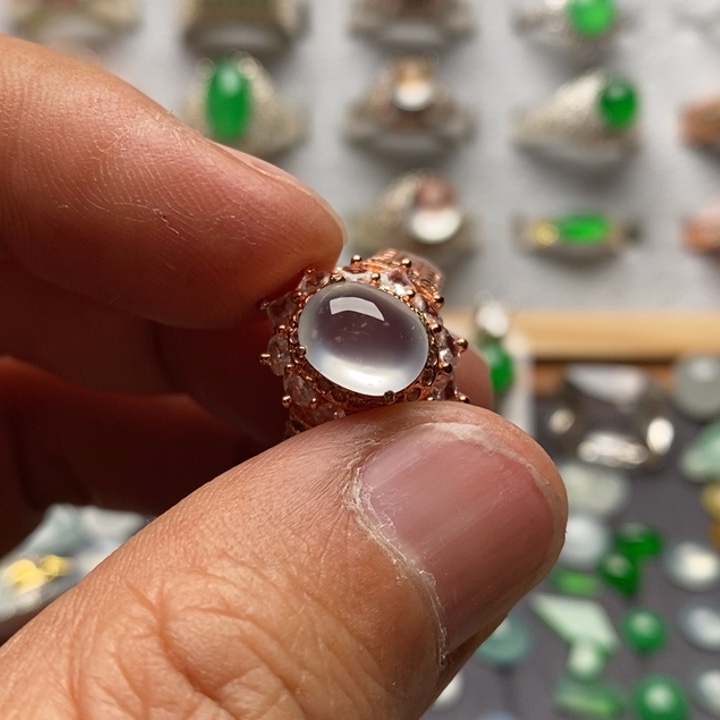 翡翠裸石冰种雪花棉戒面9.2×7.3×3.3