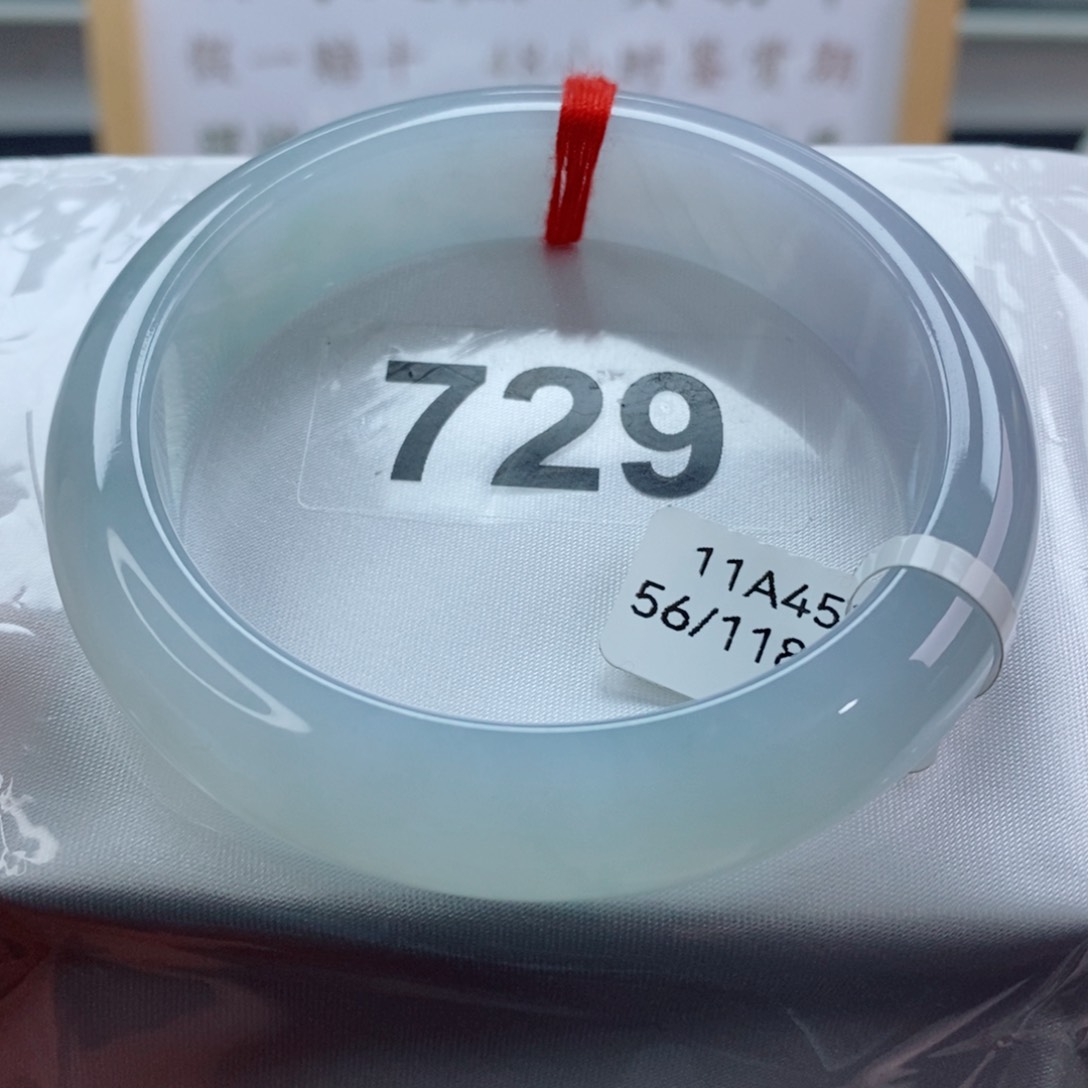 翡翠手镯未镶嵌天然A货翡翠手镯