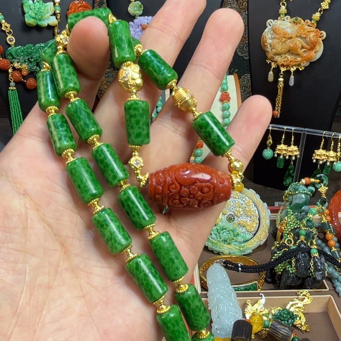 爱***儿翡翠未镶嵌颈饰福利