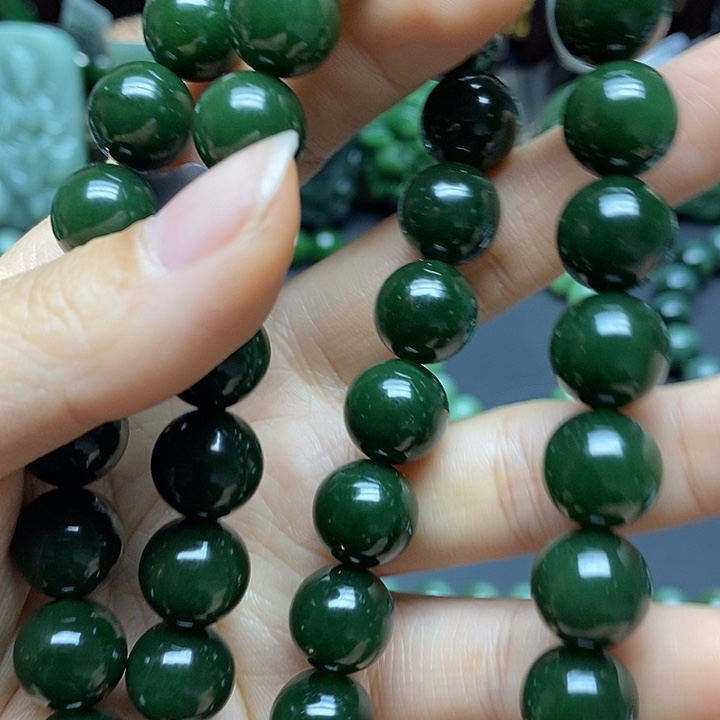 和田玉项链48颗未镶嵌喜***?