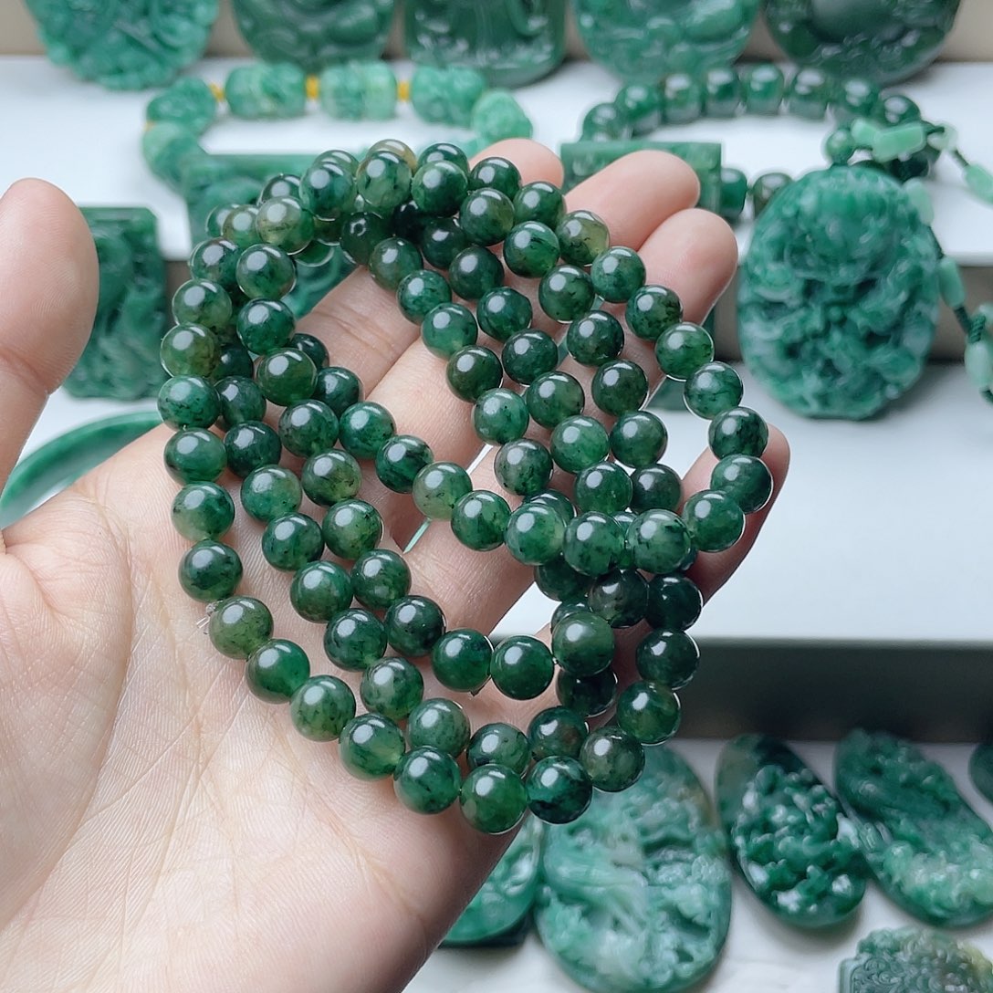 宁***远独山玉未镶嵌项链