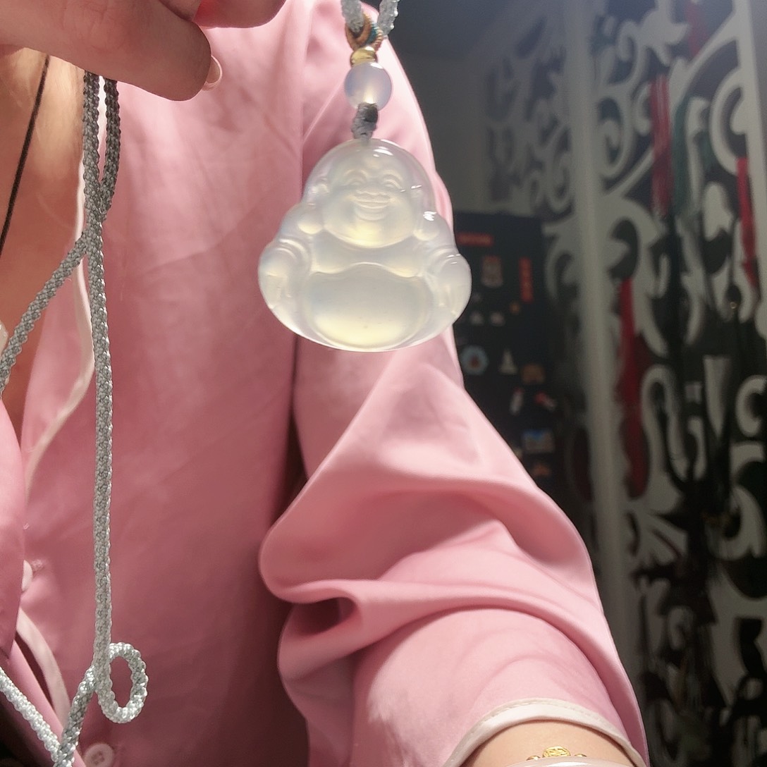 蛇纹石玉颈饰未镶嵌佛公