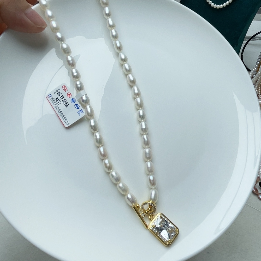 颈饰未镶嵌淡水珍珠