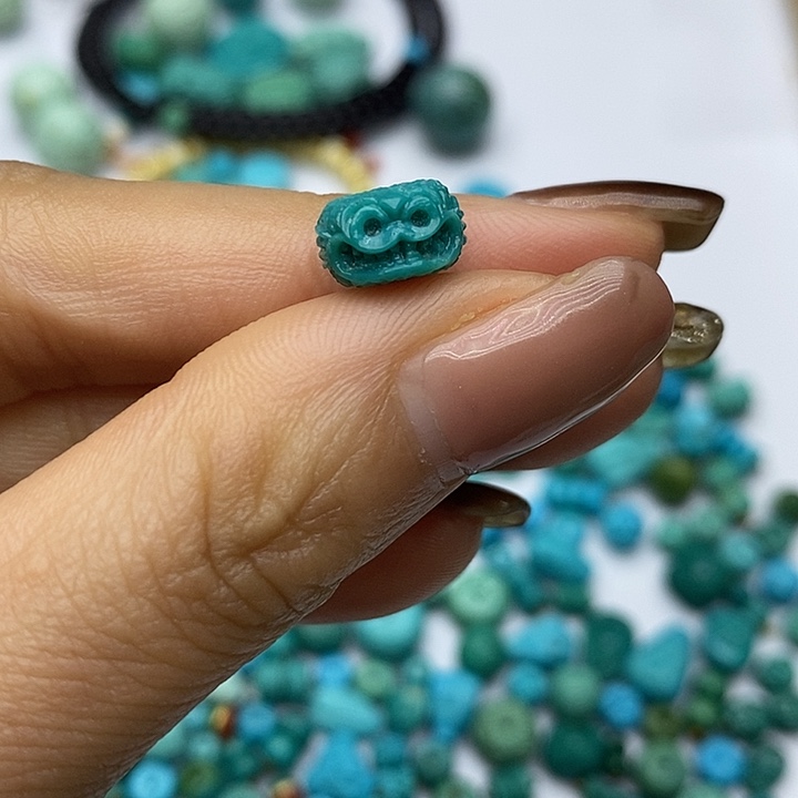 绿松石未镶嵌珠宝奇石