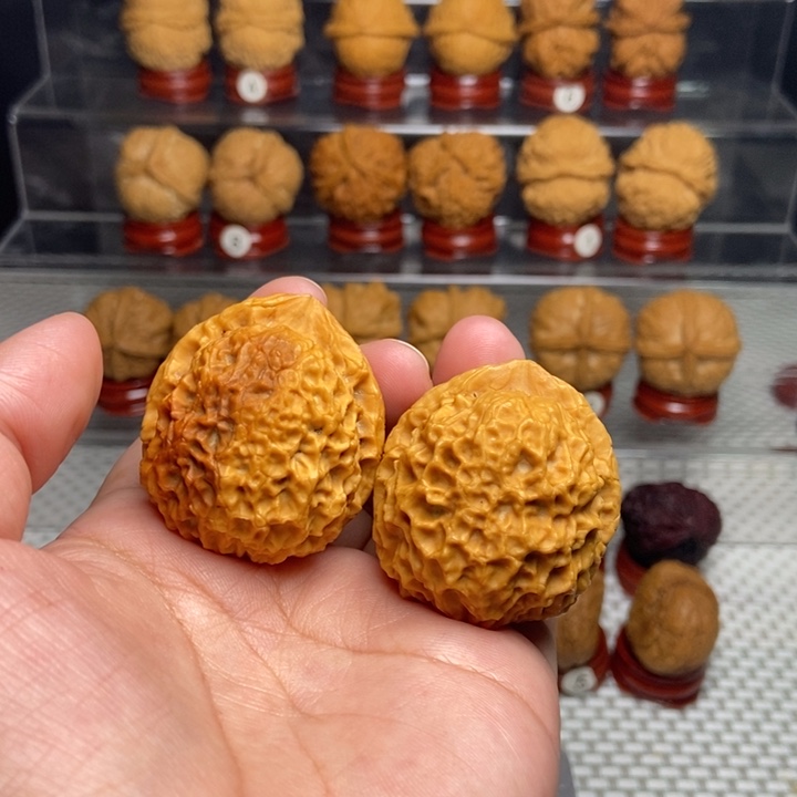 文玩核桃把件芙蓉绣球69